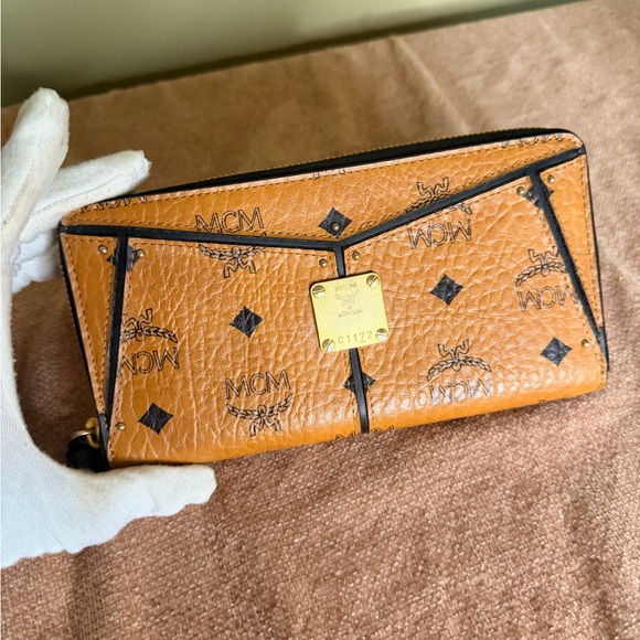 MCM Cognac Visetos Zip around Wallet - Picture 3 of 16